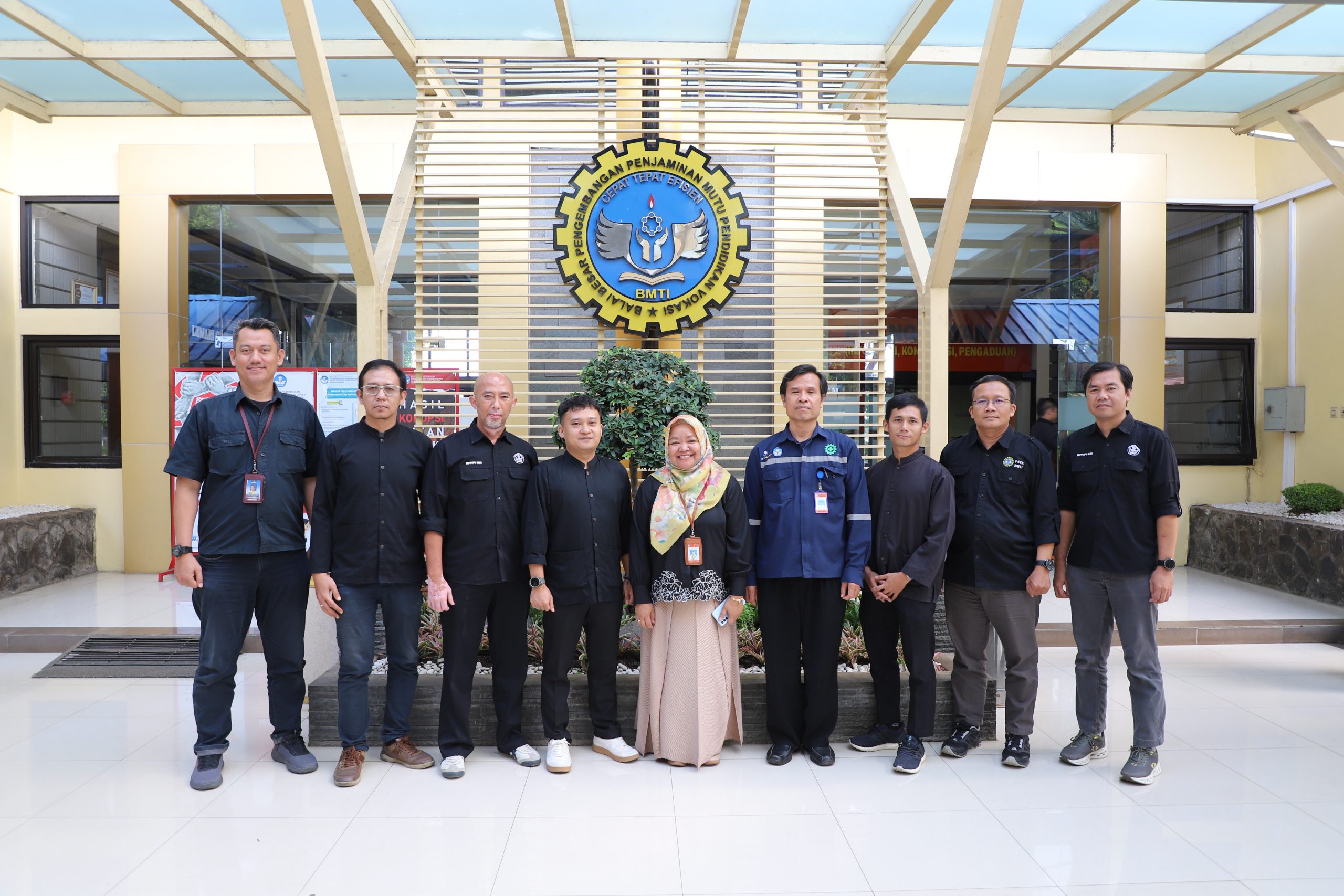 Kerjasama DISPERINDAG dengan BMTI